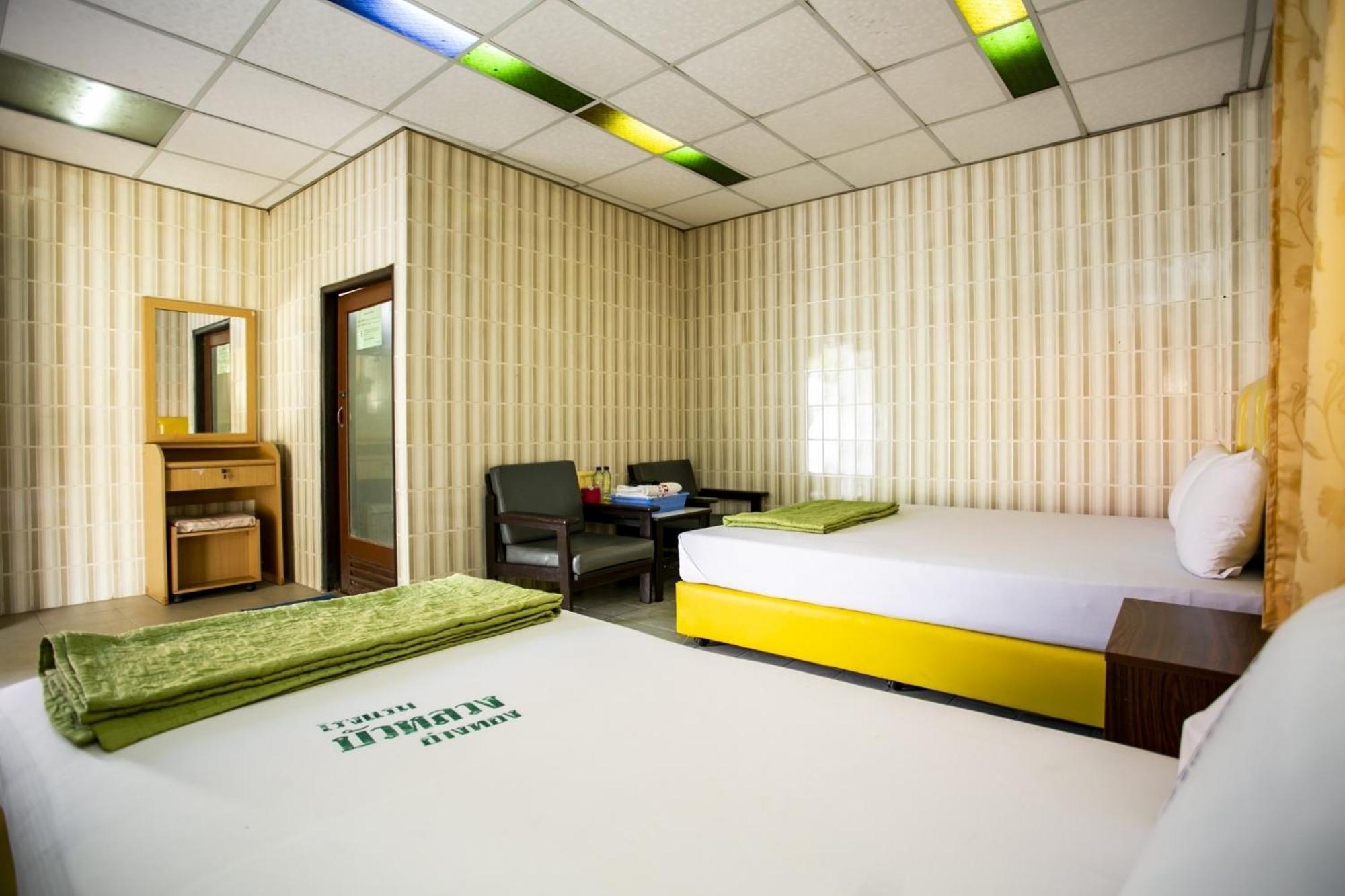 Bualuang Hotel Ang Thong Exteriör bild
