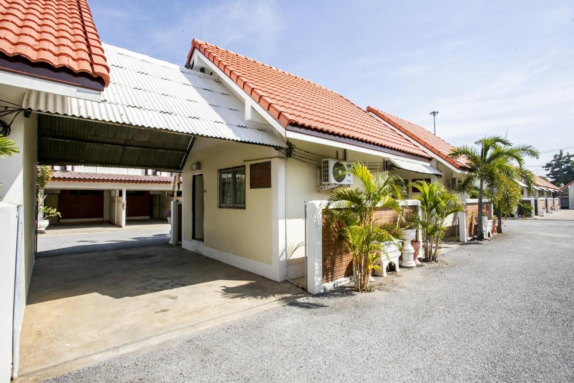 Bualuang Hotel Ang Thong Exteriör bild