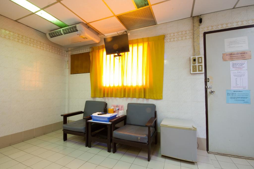 Bualuang Hotel Ang Thong Exteriör bild