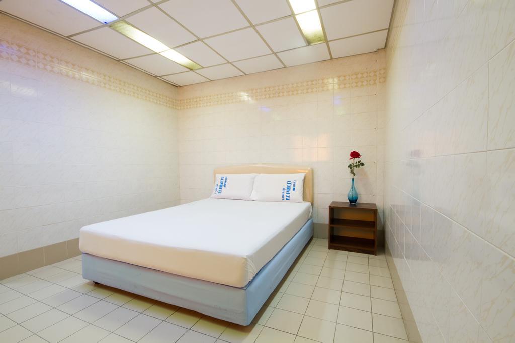 Bualuang Hotel Ang Thong Exteriör bild